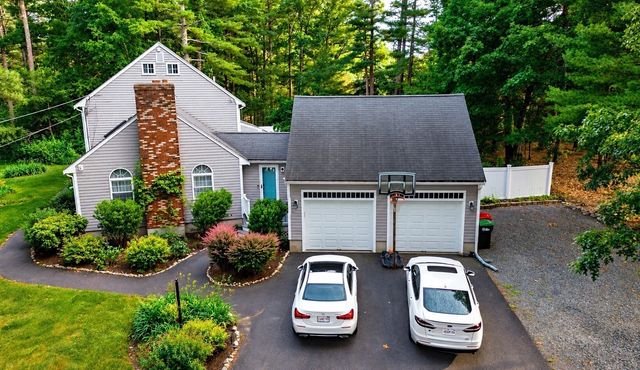 196 Mechanic St, Foxboro, MA 02035