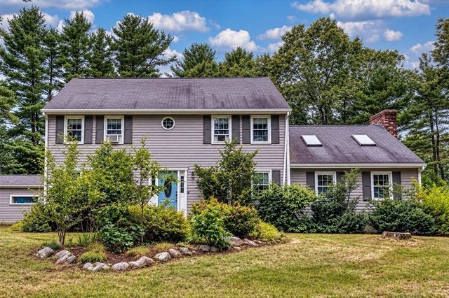 196 Mechanic St, Foxboro, MA 02035