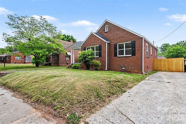 823 Lincolnton Road, Salisbury, NC 28144