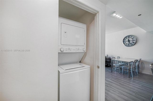 500 Brickell Ave 1903, Miami, FL 33131