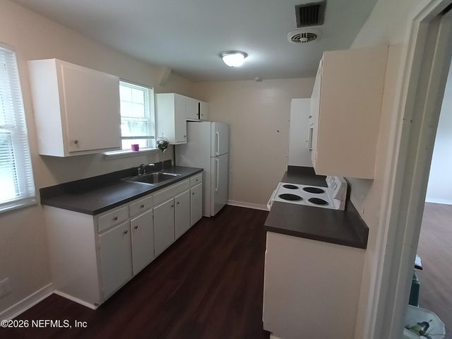 4919 AVENT Drive, Jacksonville, FL 32244