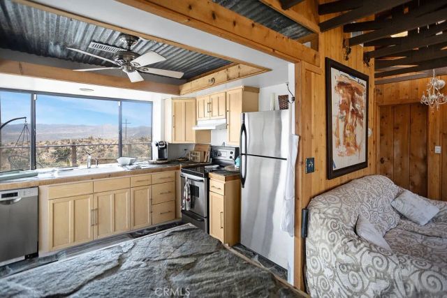 56564 Nelson Avenue, Yucca Valley, CA 92284