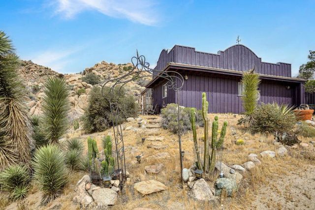 56564 Nelson Avenue, Yucca Valley, CA 92284