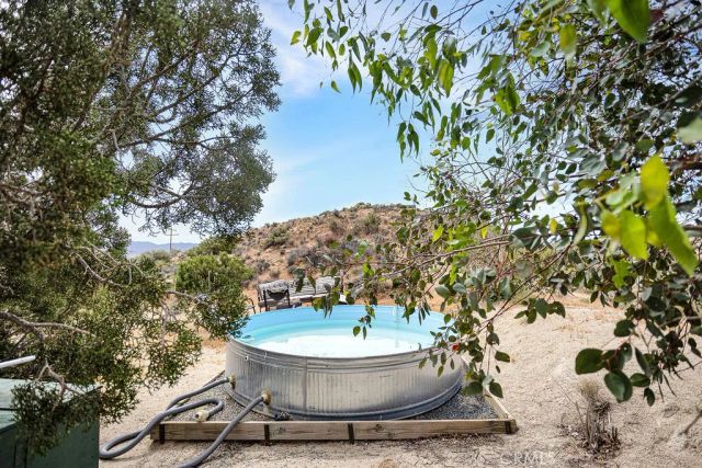 56564 Nelson Avenue, Yucca Valley, CA 92284