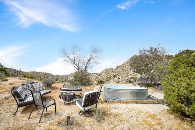 56564 Nelson Avenue, Yucca Valley, CA 92284