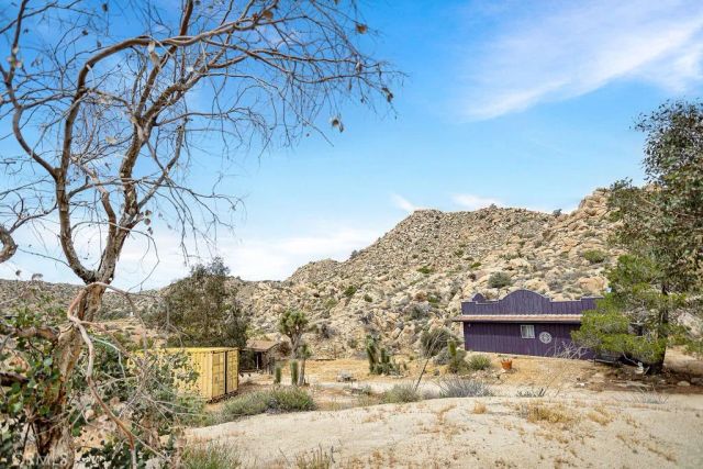56564 Nelson Avenue, Yucca Valley, CA 92284