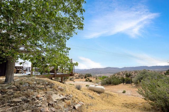 56564 Nelson Avenue, Yucca Valley, CA 92284