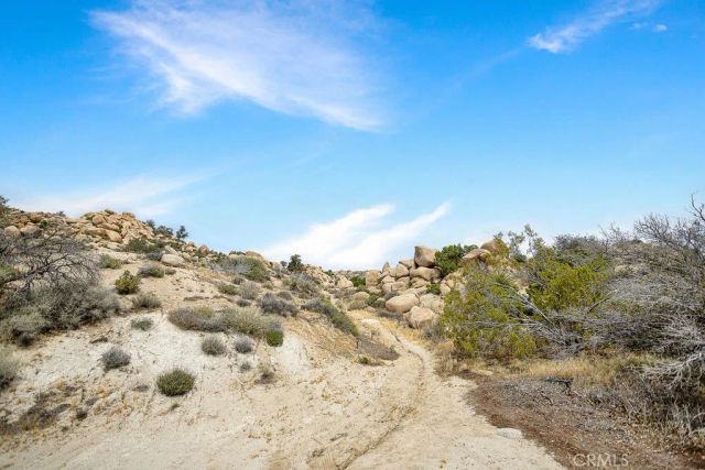 56564 Nelson Avenue, Yucca Valley, CA 92284