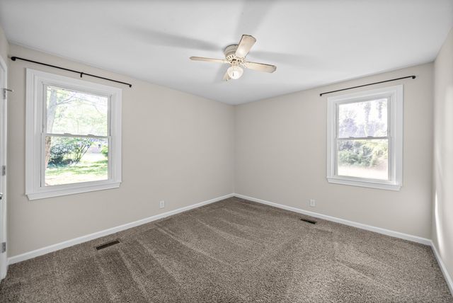 18 Dalewood Dr, Clarksville, TN 37042