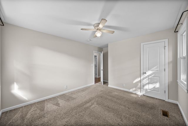 18 Dalewood Dr, Clarksville, TN 37042