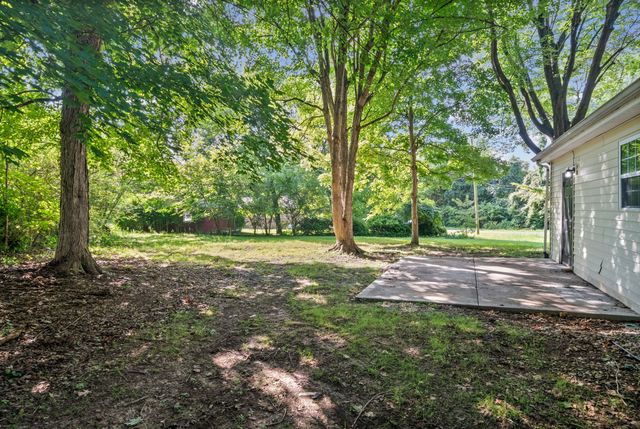 18 Dalewood Dr, Clarksville, TN 37042