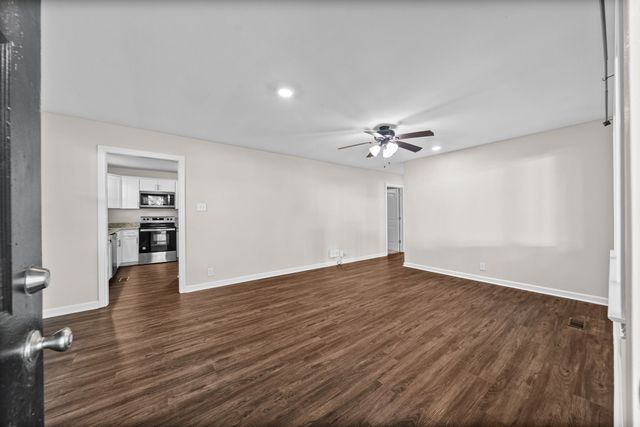 18 Dalewood Dr, Clarksville, TN 37042