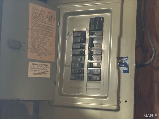 106 Monteith Circle, St Louis, MO 63137