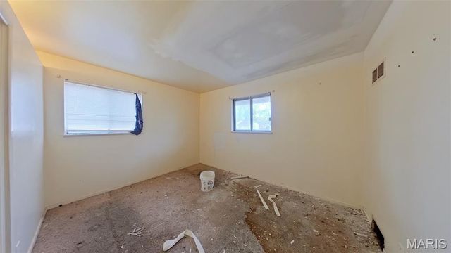 106 Monteith Circle, St Louis, MO 63137