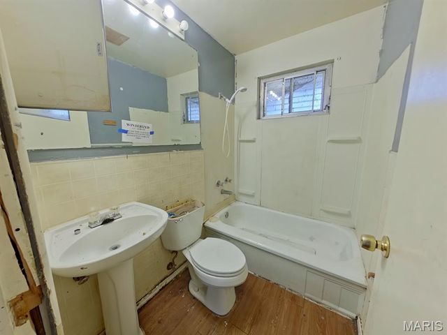 106 Monteith Circle, St Louis, MO 63137