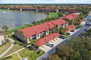 2770 Cypress Trace CIR # 2423, Naples, FL 34119