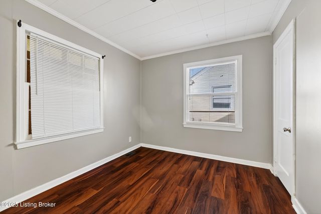 4710 Cliff Ave, Louisville, KY 40215