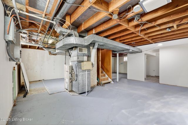 4710 Cliff Ave, Louisville, KY 40215