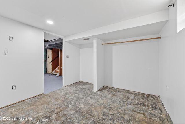 4710 Cliff Ave, Louisville, KY 40215