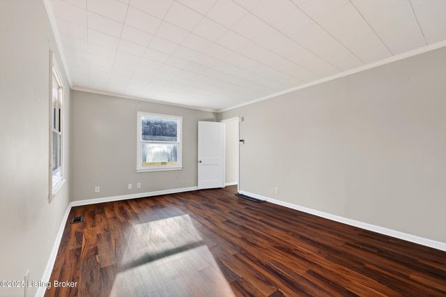 4710 Cliff Ave, Louisville, KY 40215