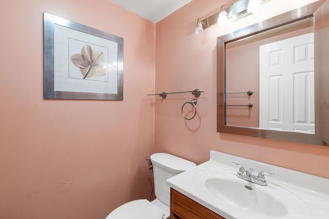 1727 W Estes Avenue C, Chicago, IL 60626