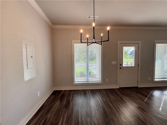 925 NE Heights Lane, Bentonville, AR 72712
