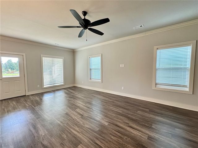 925 NE Heights Lane, Bentonville, AR 72712