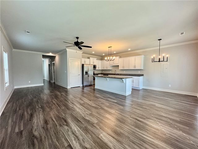 925 NE Heights Lane, Bentonville, AR 72712