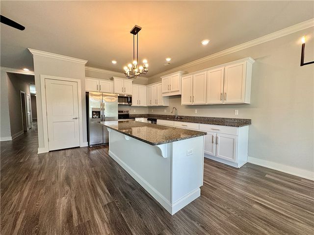 925 NE Heights Lane, Bentonville, AR 72712