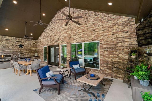 1202 Rocky Falls Lane, Huffman, TX 77336