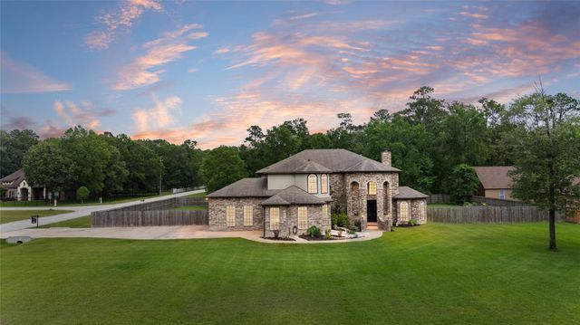 1202 Rocky Falls Lane, Huffman, TX 77336