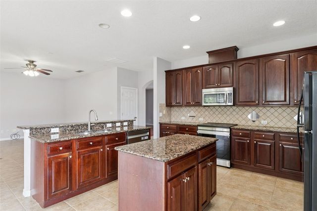 725 LEGACY PARK DRIVE, Casselberry, FL 32707