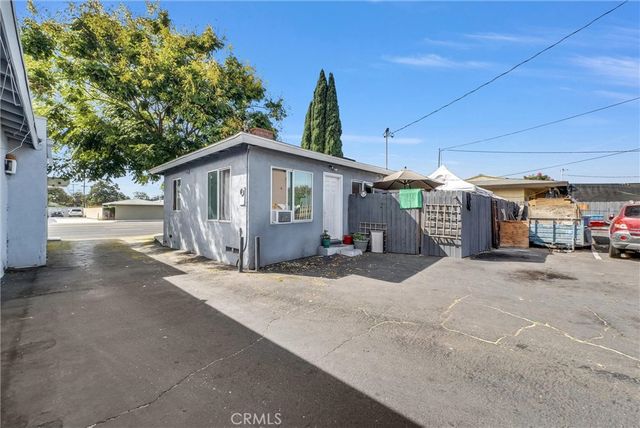 1823 W 17th, Santa Ana, CA 92706