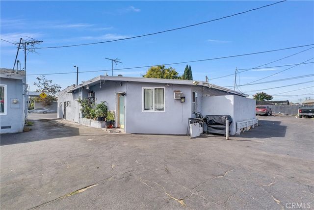 1823 W 17th, Santa Ana, CA 92706