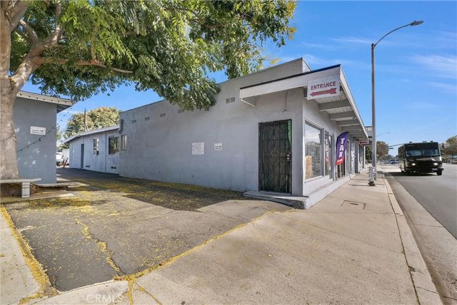 1823 W 17th, Santa Ana, CA 92706