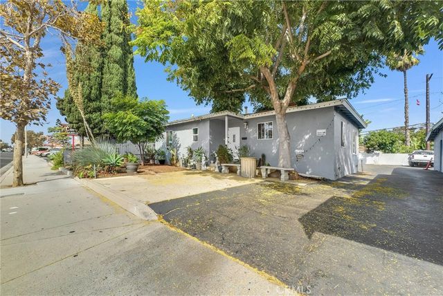 1823 W 17th, Santa Ana, CA 92706