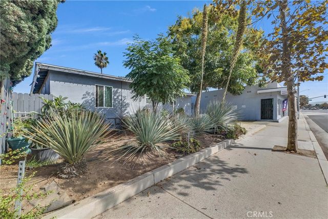 1823 W 17th, Santa Ana, CA 92706