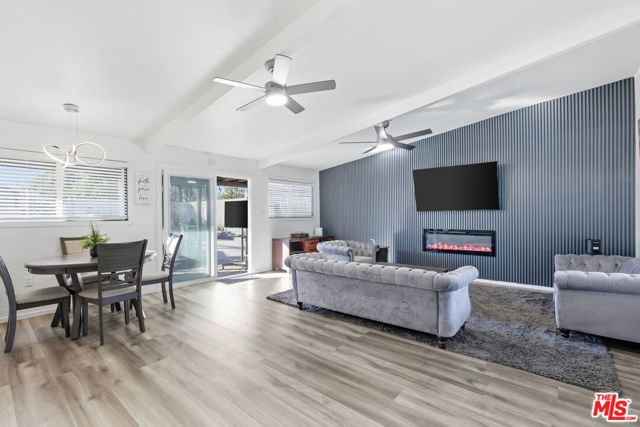 7959 Bothwell Road, Reseda (los Angeles), CA 91335