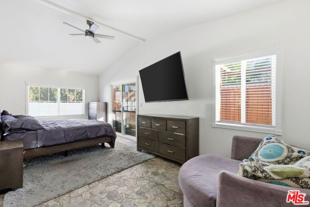 7959 Bothwell Road, Reseda (los Angeles), CA 91335