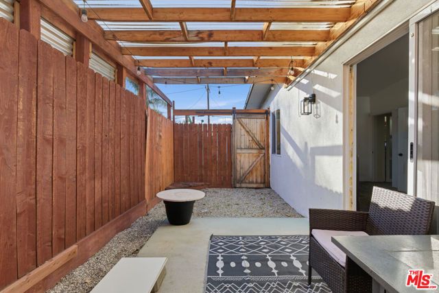 7959 Bothwell Road, Reseda (los Angeles), CA 91335