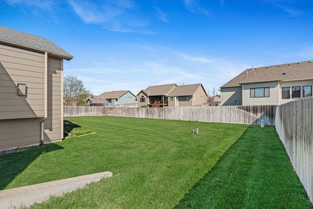 11008 W LANTANA CIRCLE, Wichita, KS 67205