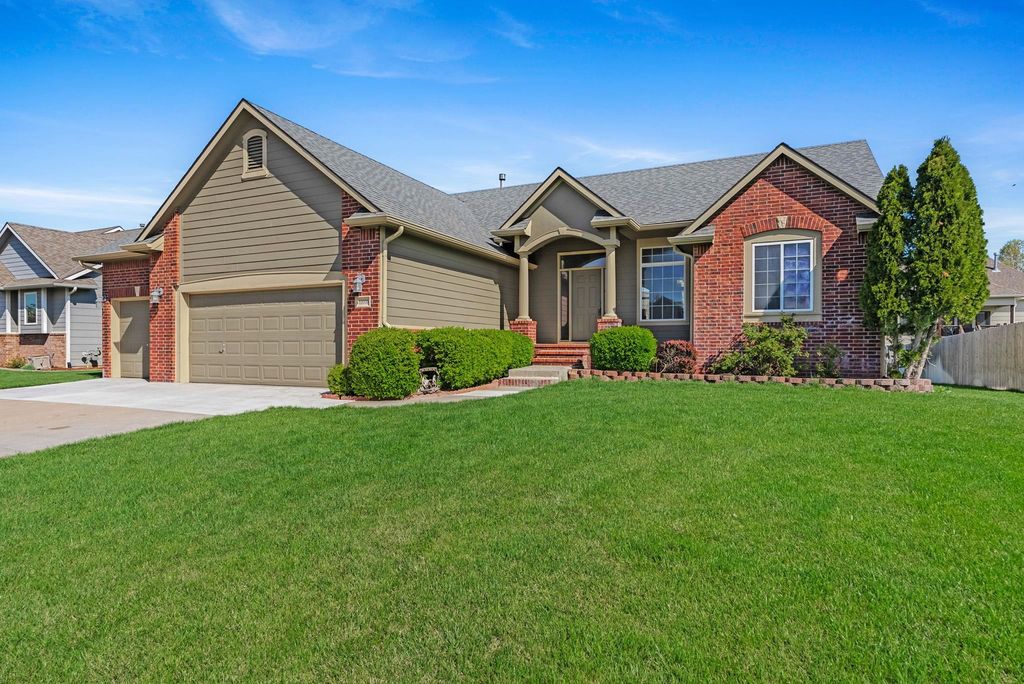 11008 W LANTANA CIRCLE, Wichita, KS 67205