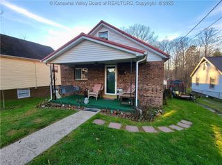 67 Central Avenue, Saint Albans, WV 25177