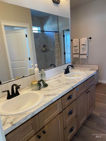 1196 Creekside Way, Twin Falls, ID 83301