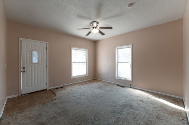 713 W Madison Street, Knoxville, IA 50138