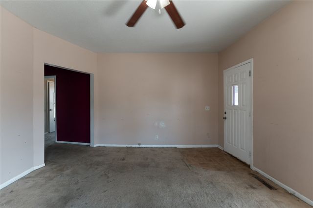 713 W Madison Street, Knoxville, IA 50138