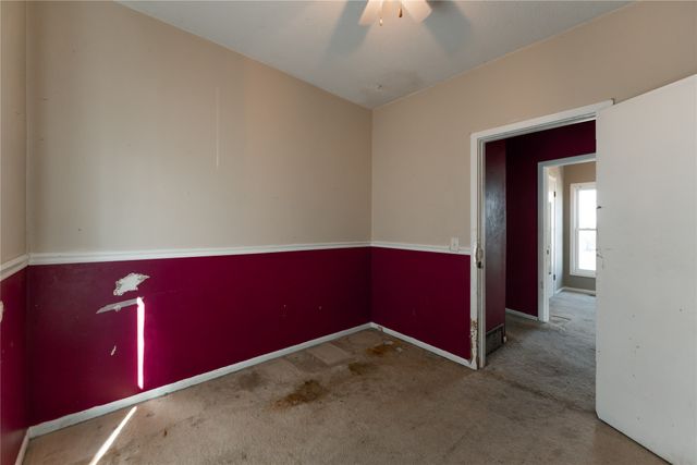 713 W Madison Street, Knoxville, IA 50138