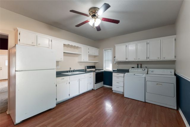 713 W Madison Street, Knoxville, IA 50138