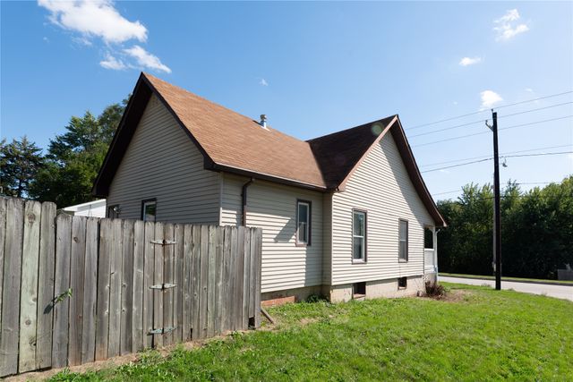 713 W Madison Street, Knoxville, IA 50138