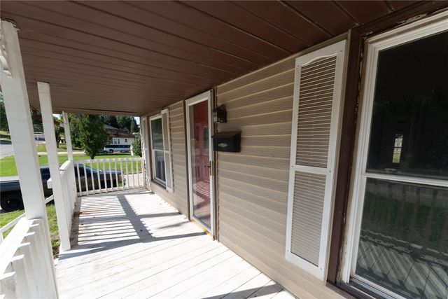 713 W Madison Street, Knoxville, IA 50138